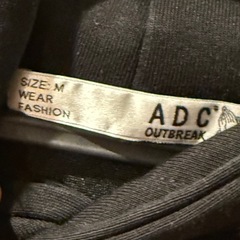 ADC' OUTBREAK ブラックパーカー Mの画像