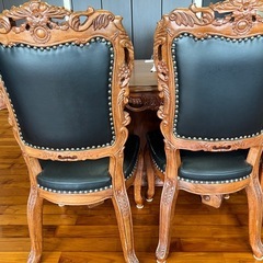 木製の椅子×5脚の画像