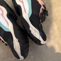 ZARA キッズ　スニーカー　30 18センチの画像