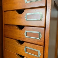 引き出し木製キャビネット　の画像