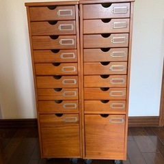 引き出し木製キャビネット　の画像