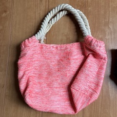 レディースハンドバッグの画像