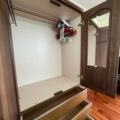 木製のタンスの画像