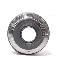 Canon EF 50mm STM 単焦点レンズ 　超美品 レンズフード付きの画像