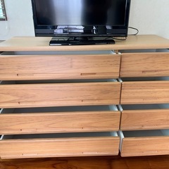 木製の引き出し収納家具の画像