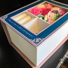 ソープフラワーのアクセサリーボックスの画像