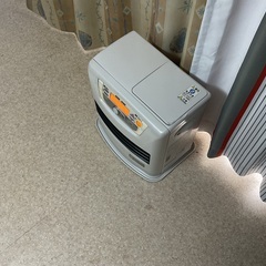 石油ファンヒーターの画像
