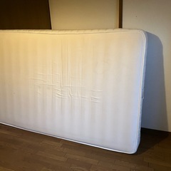 セミダブルのマットレスの画像