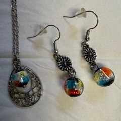 ネックレスとピアス
の画像