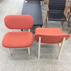 【ニトリのリラックスシリーズ】 ダイニングセット　ニトリ　NITORI　リラックシリーズ　食卓テーブルセット　2人掛け　イス2脚　布座面　：アイボリー/オレンジの画像