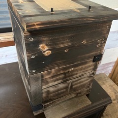 日本ミツバチ養蜂箱の画像