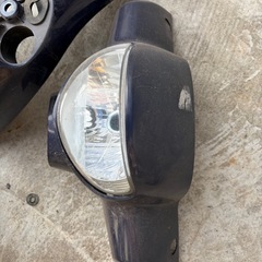 スズキレッツ4  ライトカウル　フロントフェンダーの画像