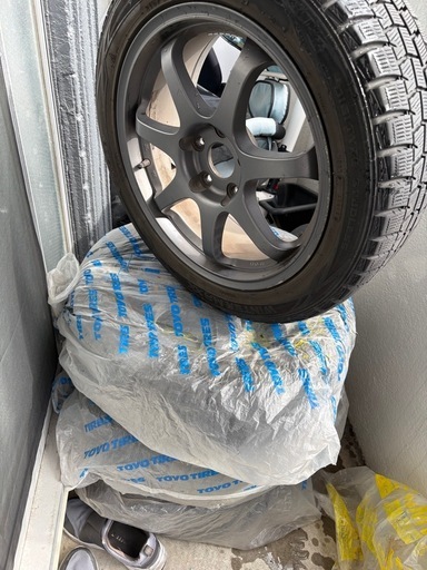 スタッドレス4本215/50/
17