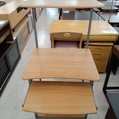 リユースのサカイ栃木店★ジモティ割あり★  PCデスク キャメル木目 W60×D52×H121 クリーニング済み TC11459の画像