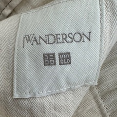  ユニクロ JW アンダーソン　タックワイドパンツ ベージュの画像