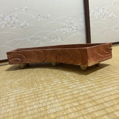 植木鉢の受け　陶器　カーブ　曲線　ガーデニング　北欧　おしゃれ　花壇の画像