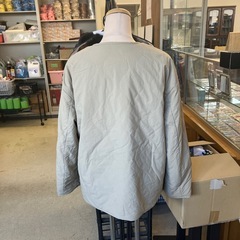 K2511-084 UNIQLO キルティング ボア フリース リバーシブル ジャケット ベージュ Lサイズ 汚れ有りの画像