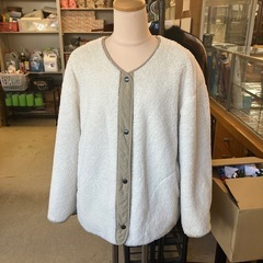 K2511-084 UNIQLO キルティング ボア フリース リバーシブル ジャケット ベージュ Lサイズ 汚れ有りの画像