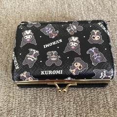 クロミちゃん２つおり財布の画像