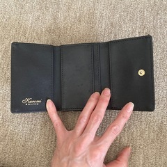 クロミちゃん２つおり財布の画像