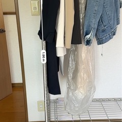 ハンガーラックの画像