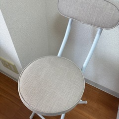 折りたたみチェアーの画像