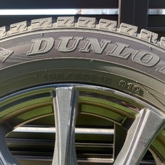 タイヤ　スタッドレスの画像