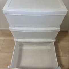 衣装ケースの画像