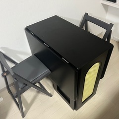 折りたたみダイニングテーブル、椅子2脚の画像