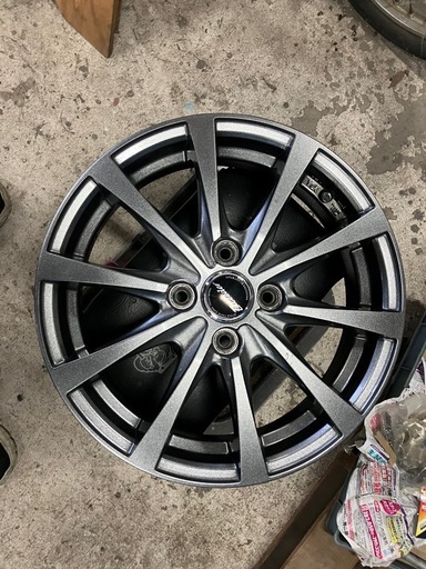 軽自動車用　15インチ　アルミホイール　4本セット　美品　タイヤ組み付けもできます　すたっスタッドレス
