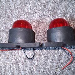 新品）LED　緊急ライト  安全警告灯 赤光 24V 警告灯 ルーフ警告灯 2セットの画像