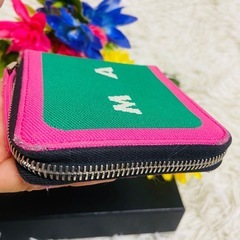 MARNI✨マルニ✨財布✨キャンバス✨ラウンドジップ✨グリーン✨ピンク✨マルチ✨の画像
