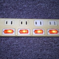 中古）電源タップ　4口　通電確認済みの画像