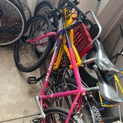 ハンマーの自転車ともう一つの画像