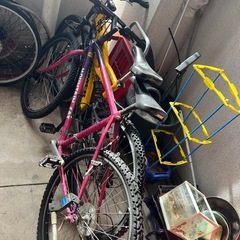 ハンマーの自転車ともう一つの画像