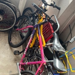 ハンマーの自転車ともう一つの画像