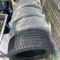 スタッドレスタイヤ 4本
の画像