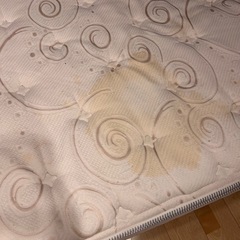 ベッドフレーム　ニトリ　マットレス　シモンズ　セットセミダブルの画像