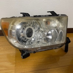 タンドラ07〜13 ヘッドライトの画像