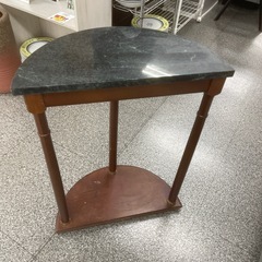 半円　大理石調棚　横幅約51㎝　奥行約25.5㎝　高さ約72㎝の画像