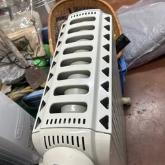 DeLonghi オイルヒーター D091549EFS　デロンギの画像
