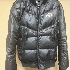 NIKE ダウンジャケットの画像