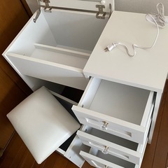ドレッサー　デスクの画像