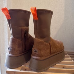ugg classic dipper ムートンブーツ 23cmの画像