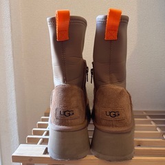 ugg classic dipper ムートンブーツ 23cmの画像