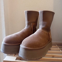 ugg classic dipper ムートンブーツ 23cmの画像