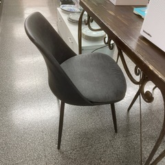 椅子　横幅約49㎝　縦幅約55 ㎝　高さ約77㎝の画像