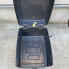 バイク　リアboxＢＯＸ　鍵つき付きの画像