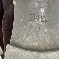 ZARA フラットシューズの画像