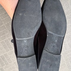 ZARA フラットシューズの画像